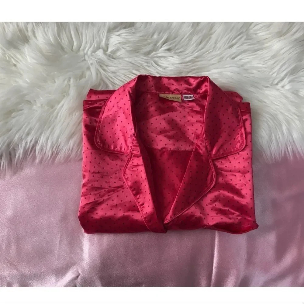 Adorable pink polka dot pj top